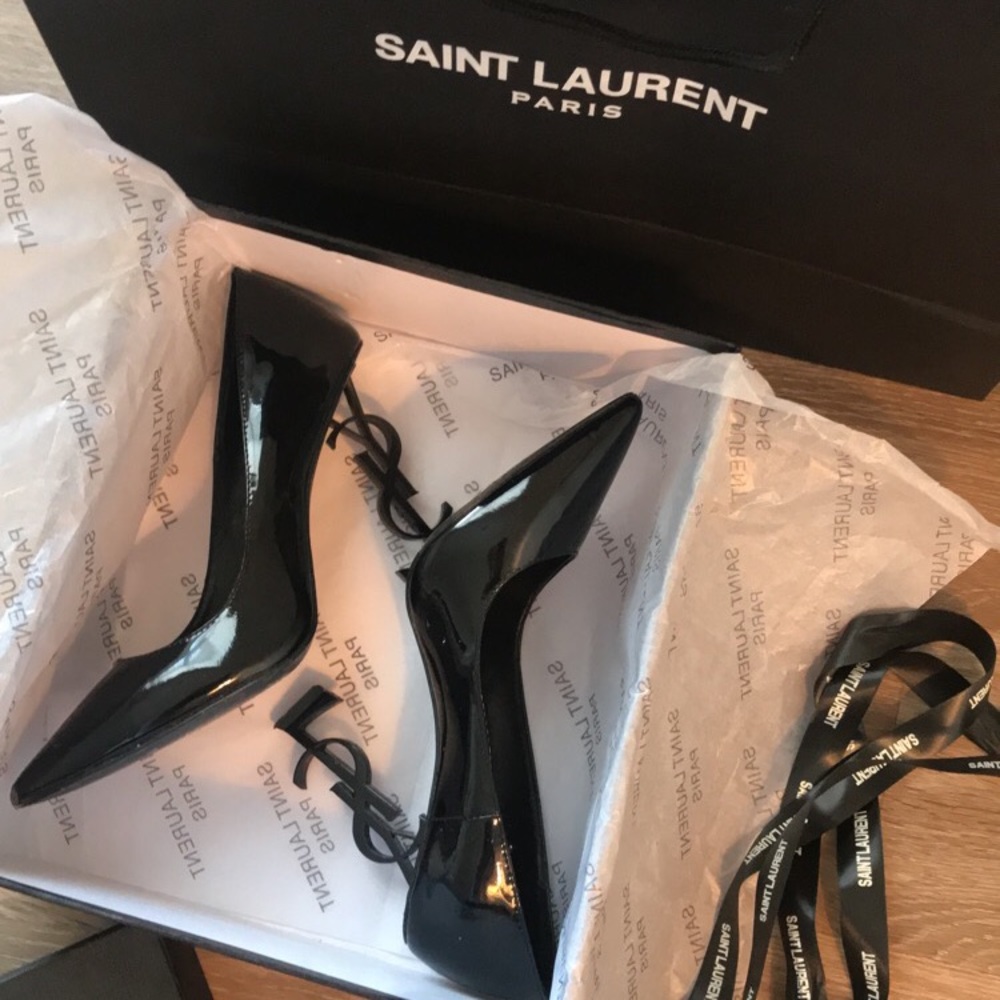 Heels - Picture 2 of 4